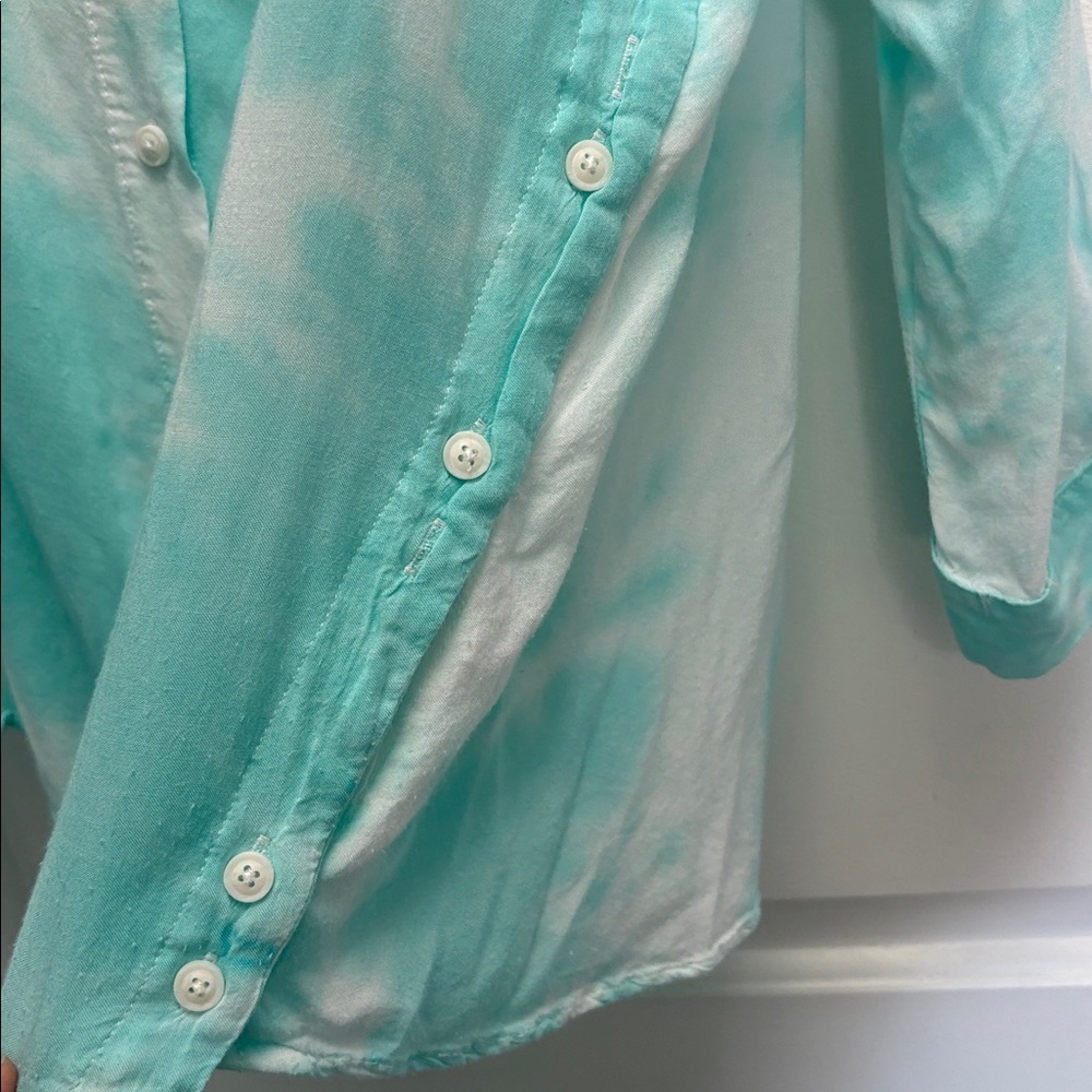 Fate Aqua Tie-Dye Hooded Button Up Top Size Medium Oversized - Picture 8 of 9